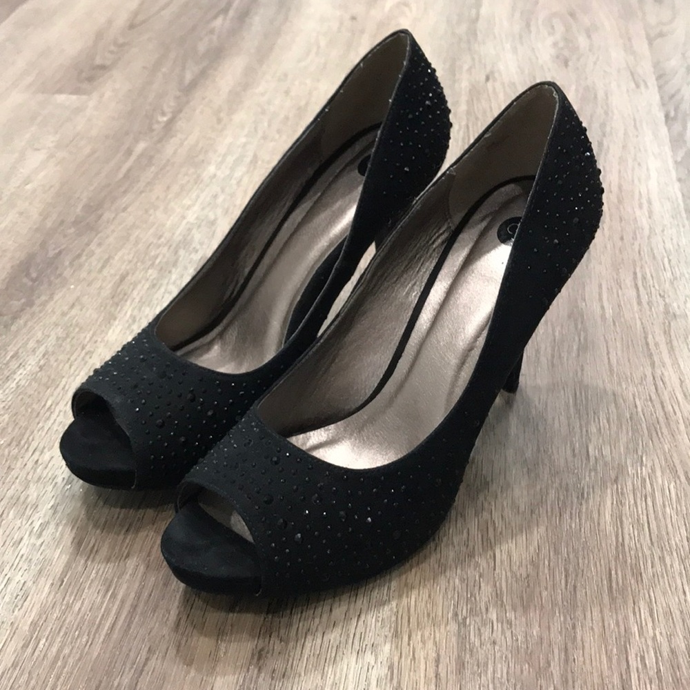 Black Shiny Heels Sz 8